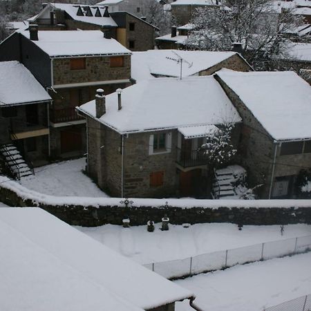 La Albarina Guest House Galende ภายนอก รูปภาพ
