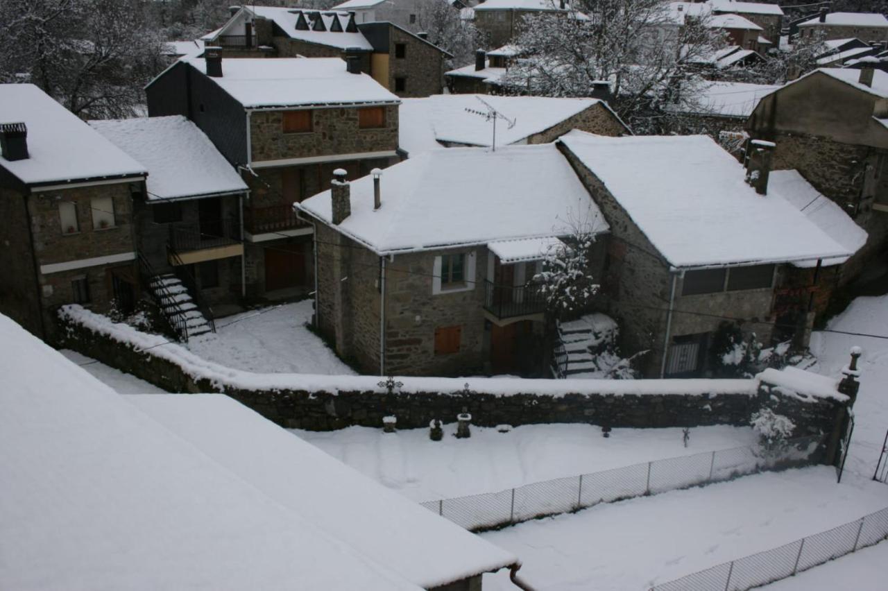 La Albarina Guest House Galende ภายนอก รูปภาพ